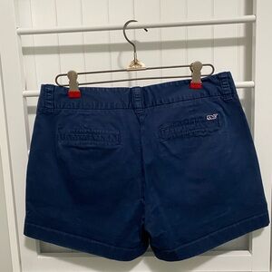 Vineyard Vines stretch Navy Blue Women's shorts sz 4 like new
